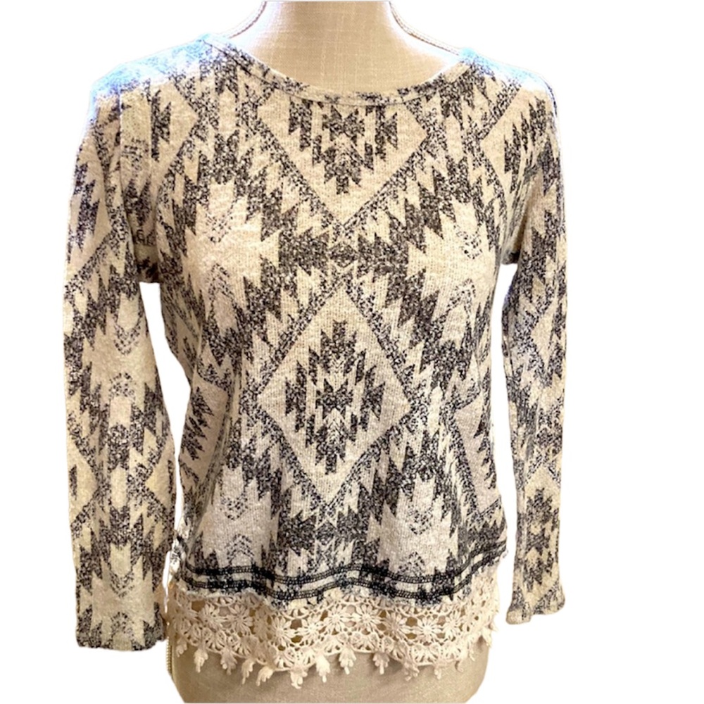 Xhilaration Sweater Diamond Pattern with Lace Bottom Edge